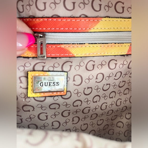 GUESS Women's Take A Dive Floral Backpack
Adjustable backpack straps - Picture 5 of 15